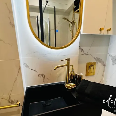 Parc Monceau By Melvane *