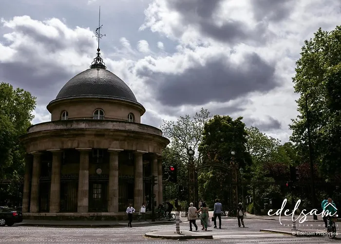 Parc Monceau By Melvane *